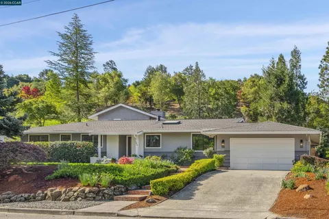 $1,849,000 | 284 Scofield Drive, Moraga, CA 94556