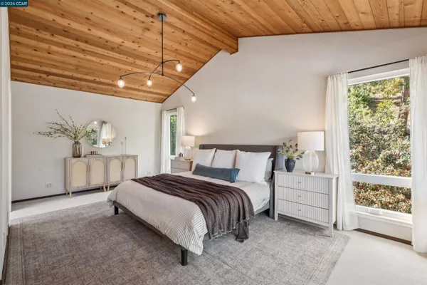 $1,849,000 | 284 Scofield Drive, Moraga, CA 94556