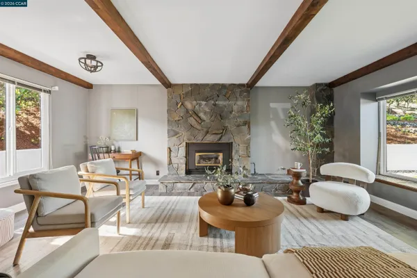 $1,849,000 | 284 Scofield Drive, Moraga, CA 94556
