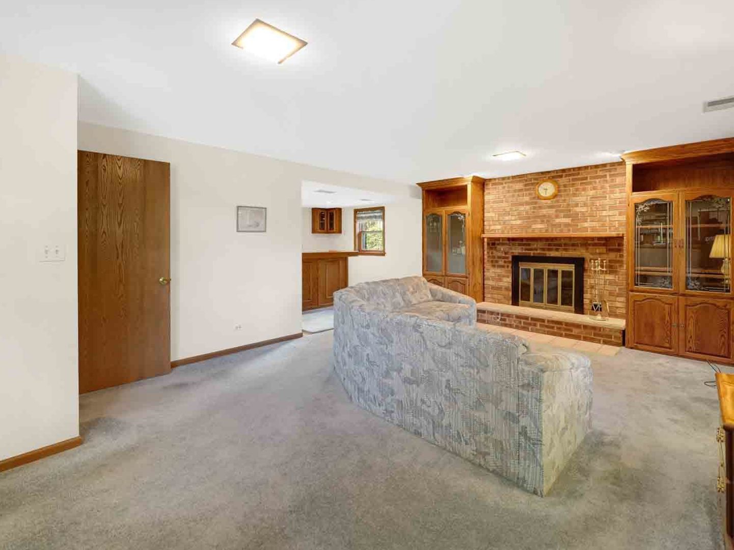 2110 Green Valley Road Darien, IL 60561 - Photo 8 of 17 Gallery Image 8