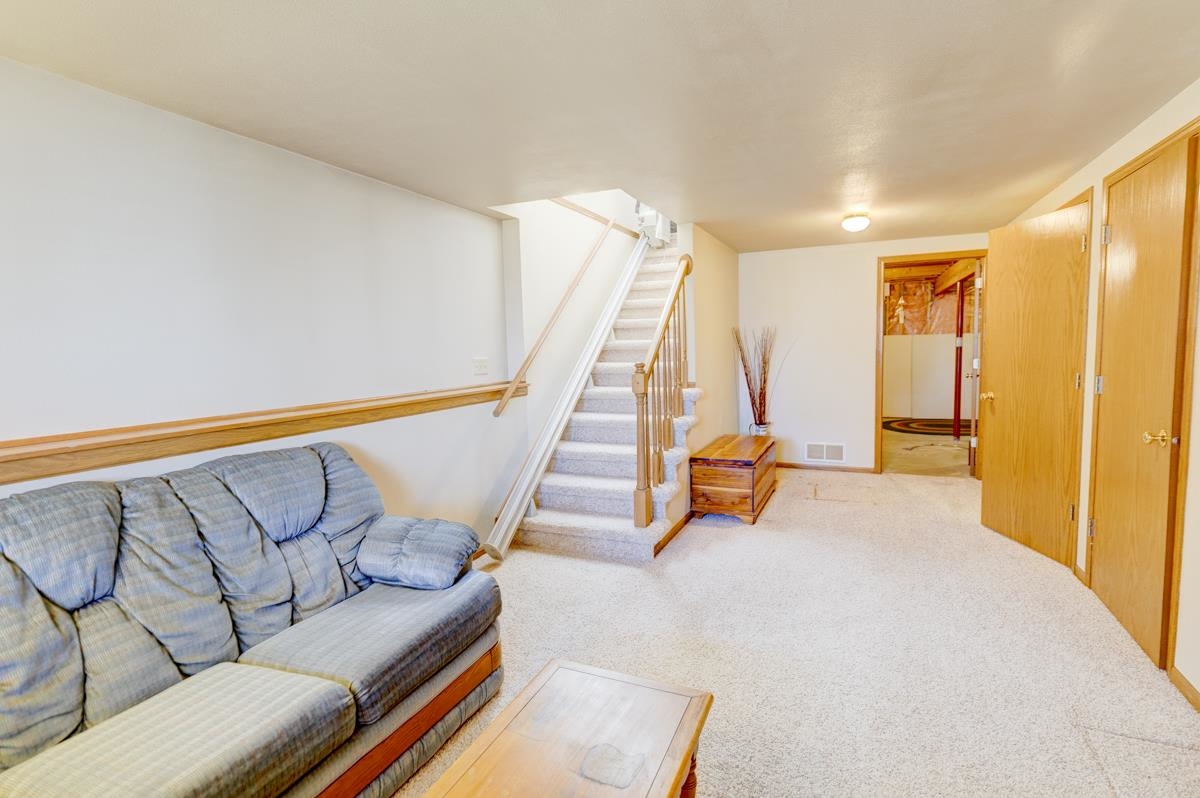 403 Hanson Road Stoughton, WI 53589 - Photo 17 of 30