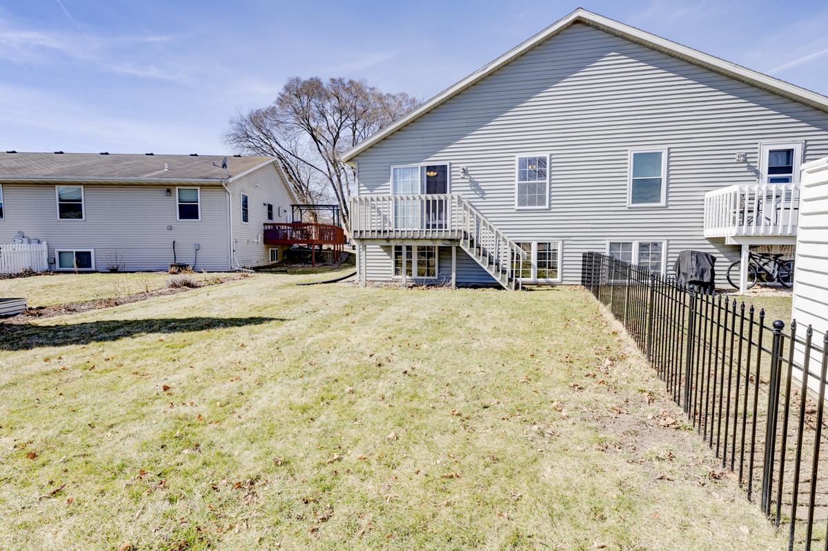 403 Hanson Road Stoughton, WI 53589 - Photo 25 of 30