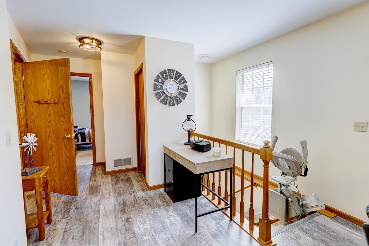 403 Hanson Road Stoughton, WI 53589 - Photo 10 of 30