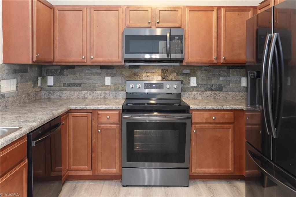 652 Switchback Court High Point, NC 27265 - Photo 14 of 39