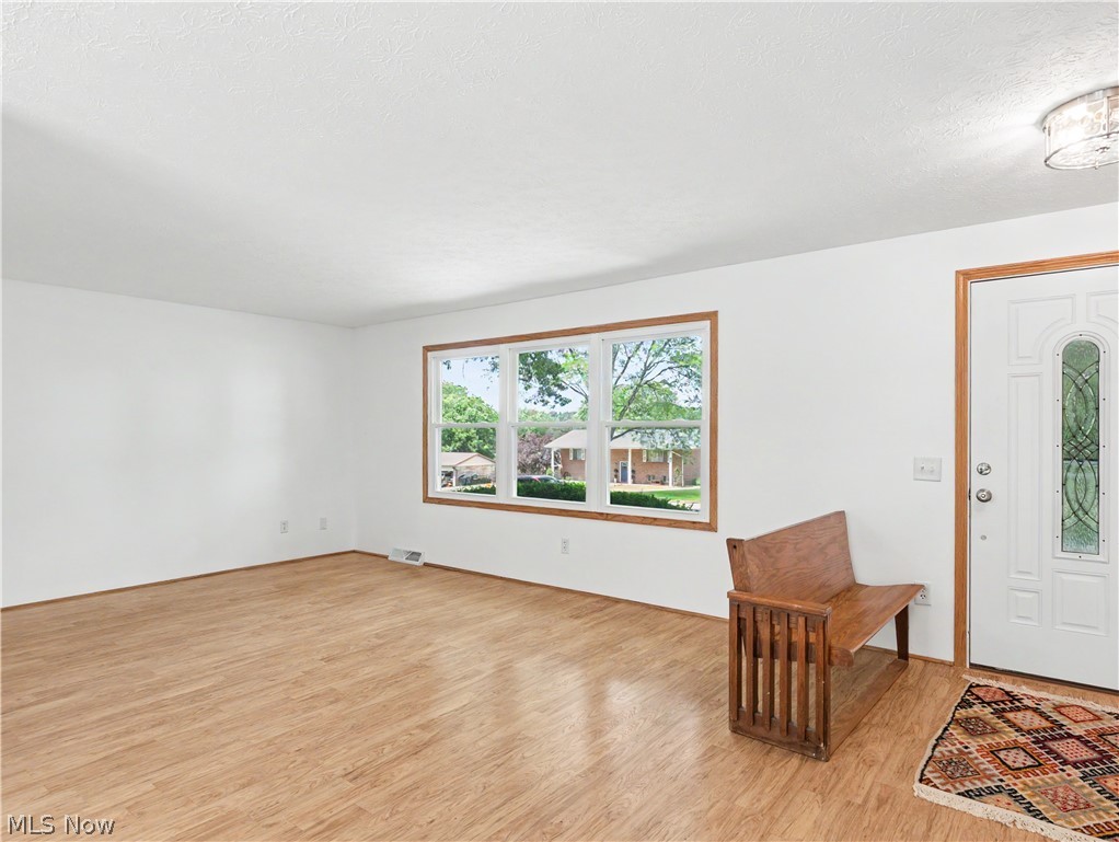 13069 Hametown Road Doylestown, OH 44230 - Photo 5 of 33