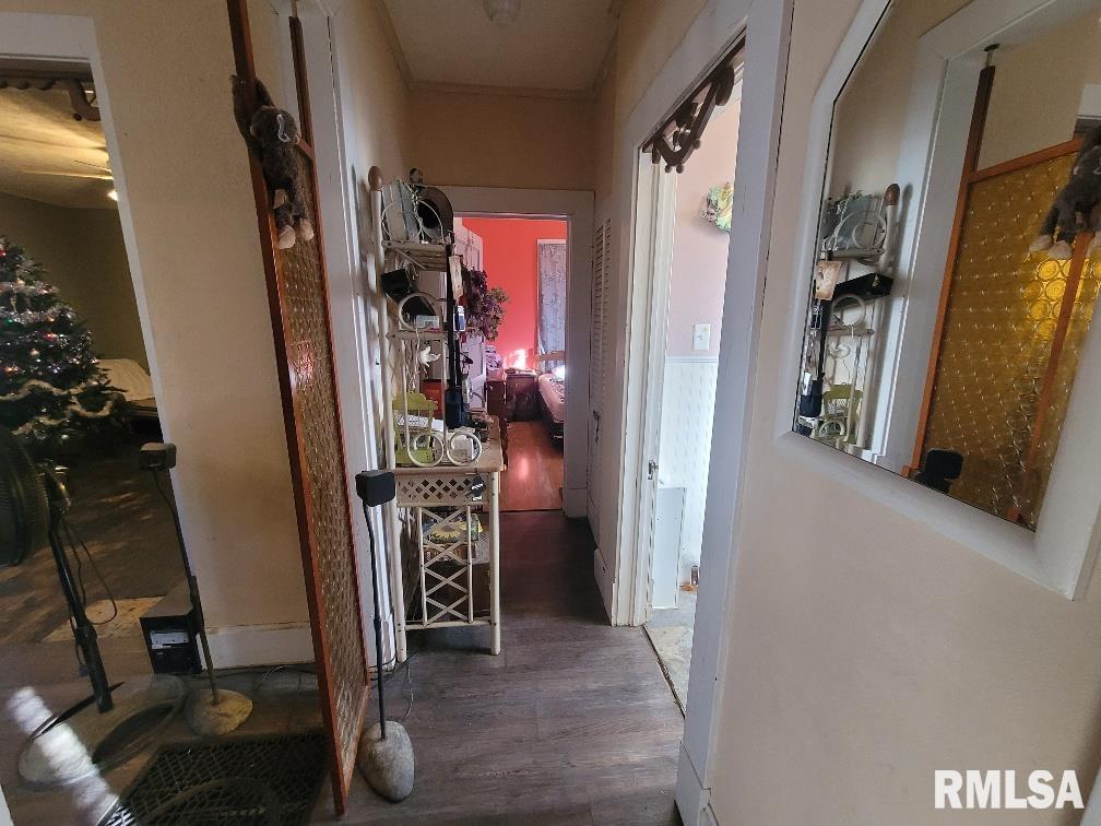 511 Southeast 4th Street Fairfield, IL 62837 - Photo 18 of 28