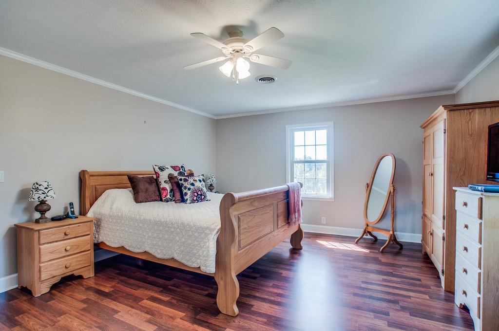 2052 Ridgecrest Circle Dickson, TN 37055 - Photo 19 of 30 Massive 18x15 master bedroom suite.