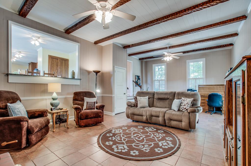 2052 Ridgecrest Circle Dickson, TN 37055 - Photo 8 of 30 22x15 Living room.