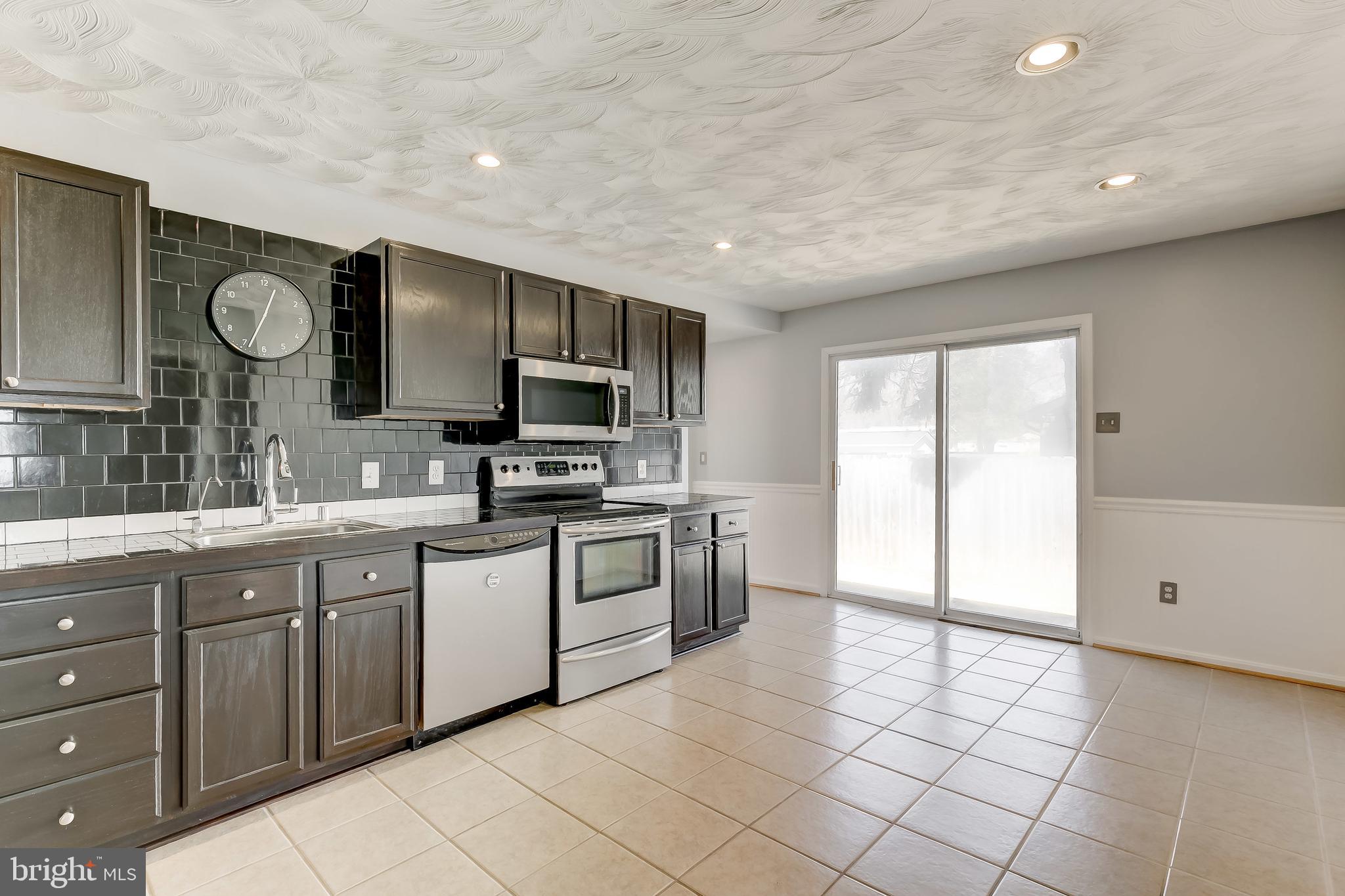 8380 Dunn Road Pasadena, MD 21122 - Photo 6 of 31 Gallery Image 6