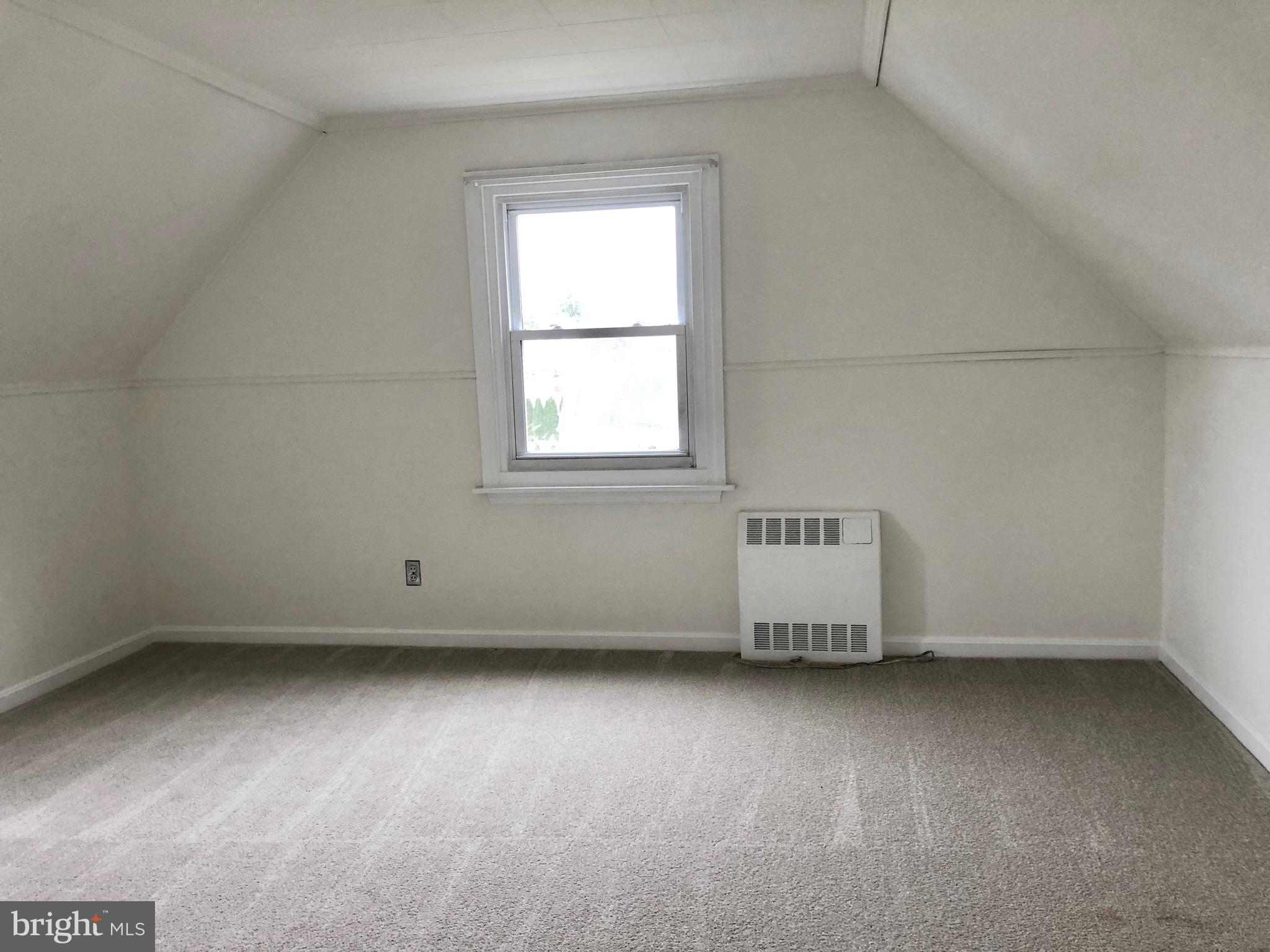 2928 Chestnut Road Edgewater, MD 21037 - Photo 20 of 24 Upper Level Bedroom 3