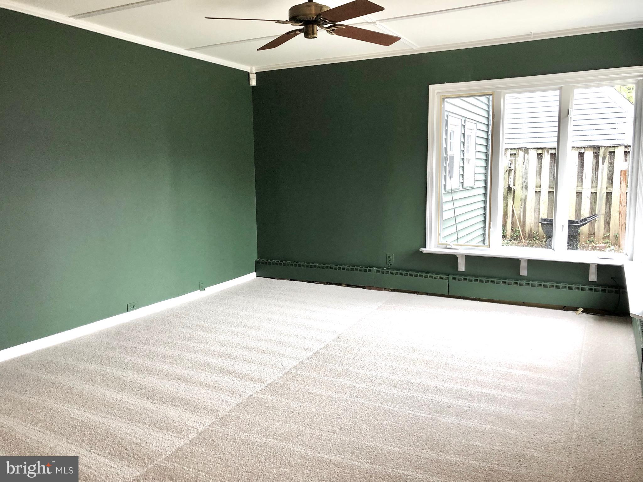 2928 Chestnut Road Edgewater, MD 21037 - Photo 5 of 24 Living Room-new carpet!