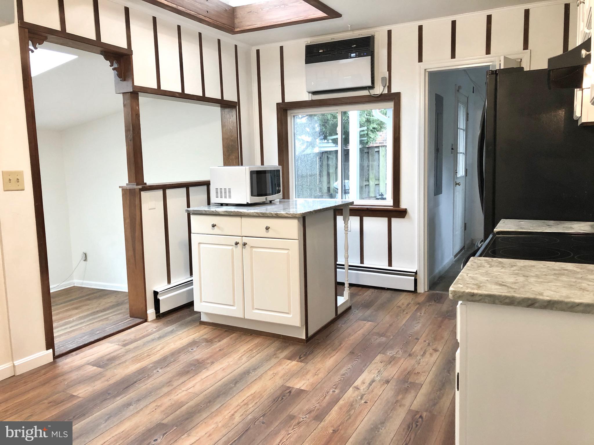 2928 Chestnut Road Edgewater, MD 21037 - Photo 8 of 24 Kitchen w/ island