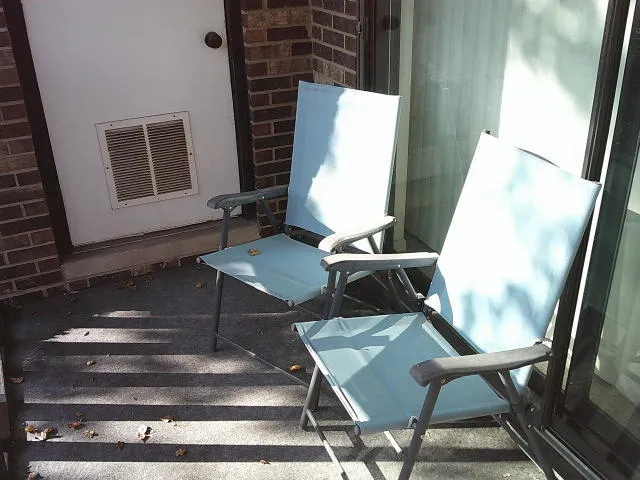 $164,000 | 4855 West 137th Street, Unit C01, Crestwood, IL 60418