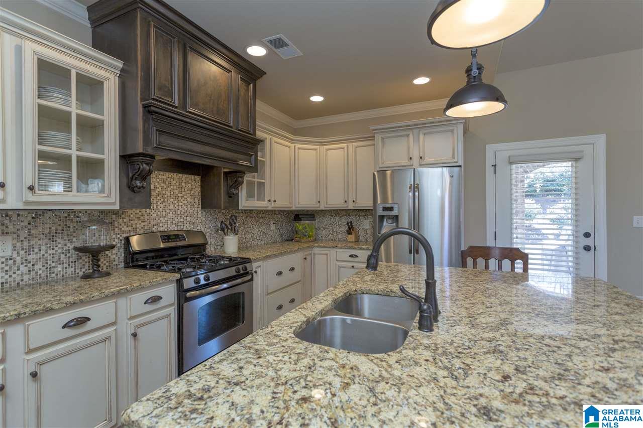 385 Strathaven Drive Pelham, AL 35124 - Photo 15 of 40