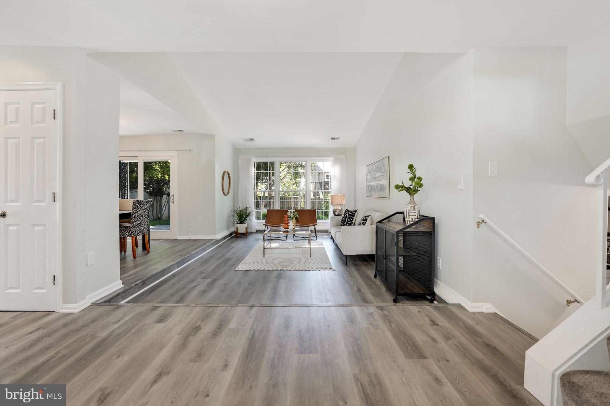 7007 Whetstone Road Alexandria, VA 22306 - Photo 4 of 44