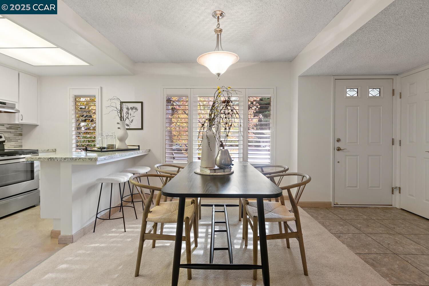 1501 Skycrest Drive, Unit 3 Walnut Creek, CA 94595 - Photo 3 of 55