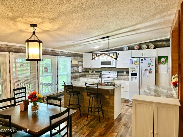 $190,000 | 1708 Highway 17, New Bern, NC 28560