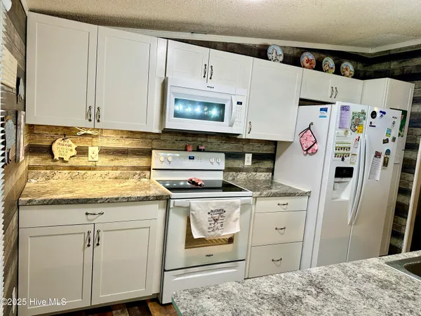 $190,000 | 1708 Highway 17, New Bern, NC 28560