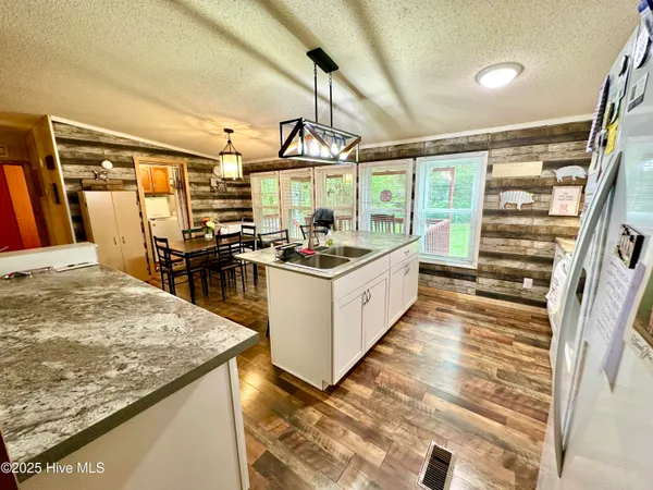 $190,000 | 1708 Highway 17, New Bern, NC 28560