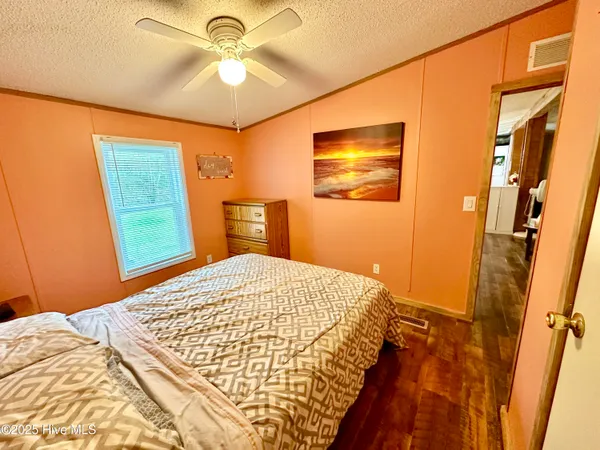 $190,000 | 1708 Highway 17, New Bern, NC 28560