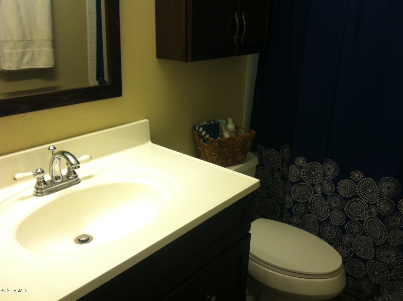 3332 North Randolph Road Phoenix, AZ 85014 - Photo 4 of 6 Bathroom