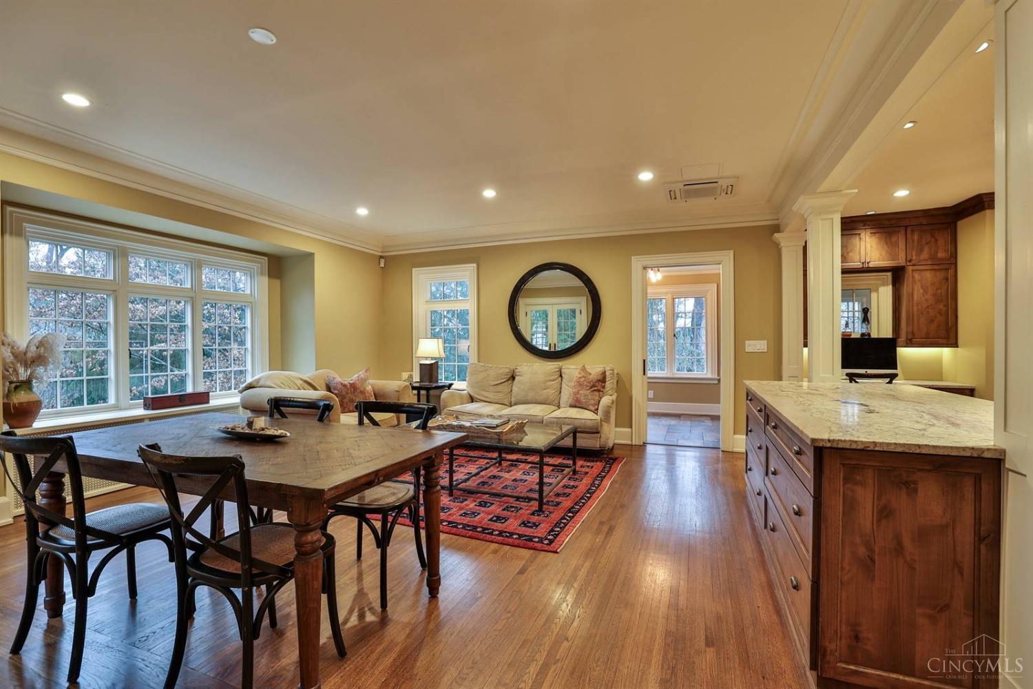 1221 Edwards Road Cincinnati, OH 45208 - Photo 9 of 85 Gallery Image 9