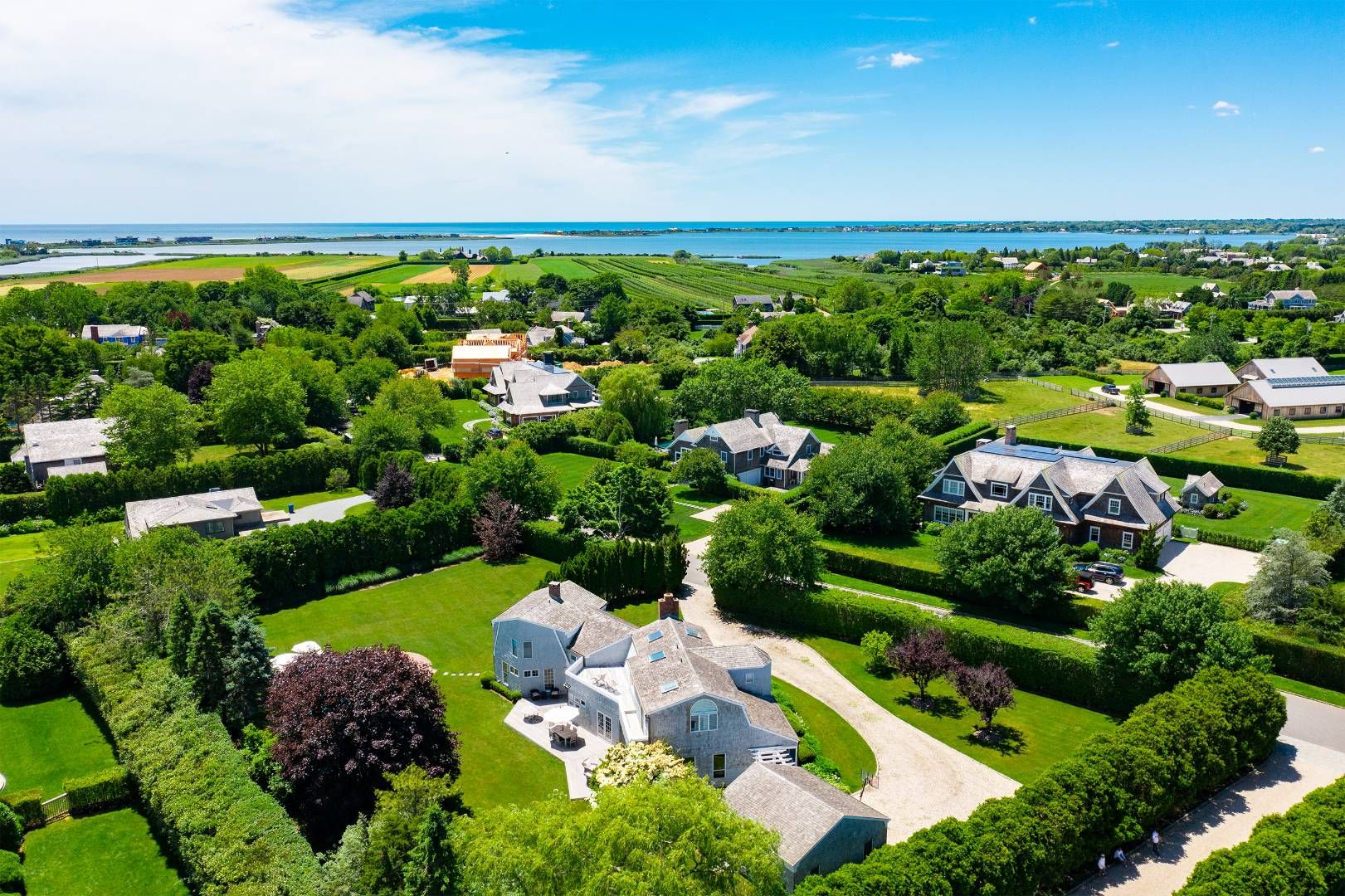 109 Summerfield Lane, Water Mill, NY 11976 Compass