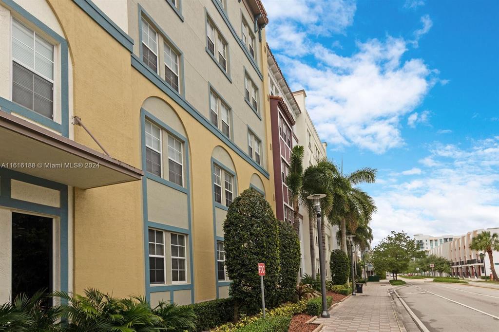 533 Northeast 3rd Avenue, Unit 229 Fort Lauderdale, FL 33301 - Photo 24 of 24 a view of a building