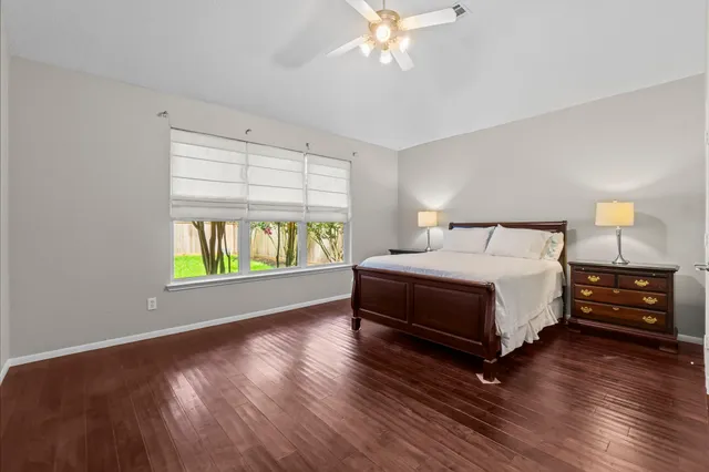 $677,000 | 170 Linton Downs Place, The Woodlands, TX 77382