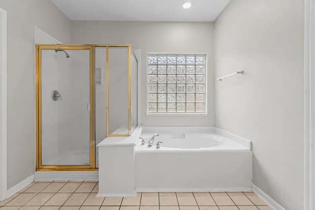 $677,000 | 170 Linton Downs Place, The Woodlands, TX 77382