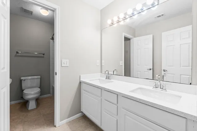 $677,000 | 170 Linton Downs Place, The Woodlands, TX 77382