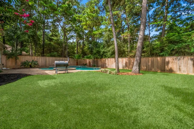 $677,000 | 170 Linton Downs Place, The Woodlands, TX 77382