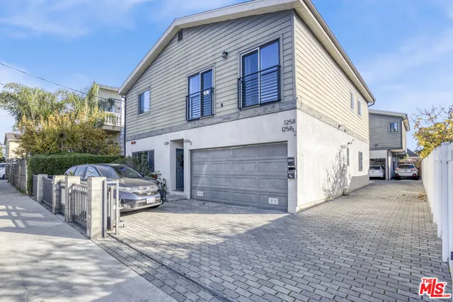 a view of a house with a outdoor space