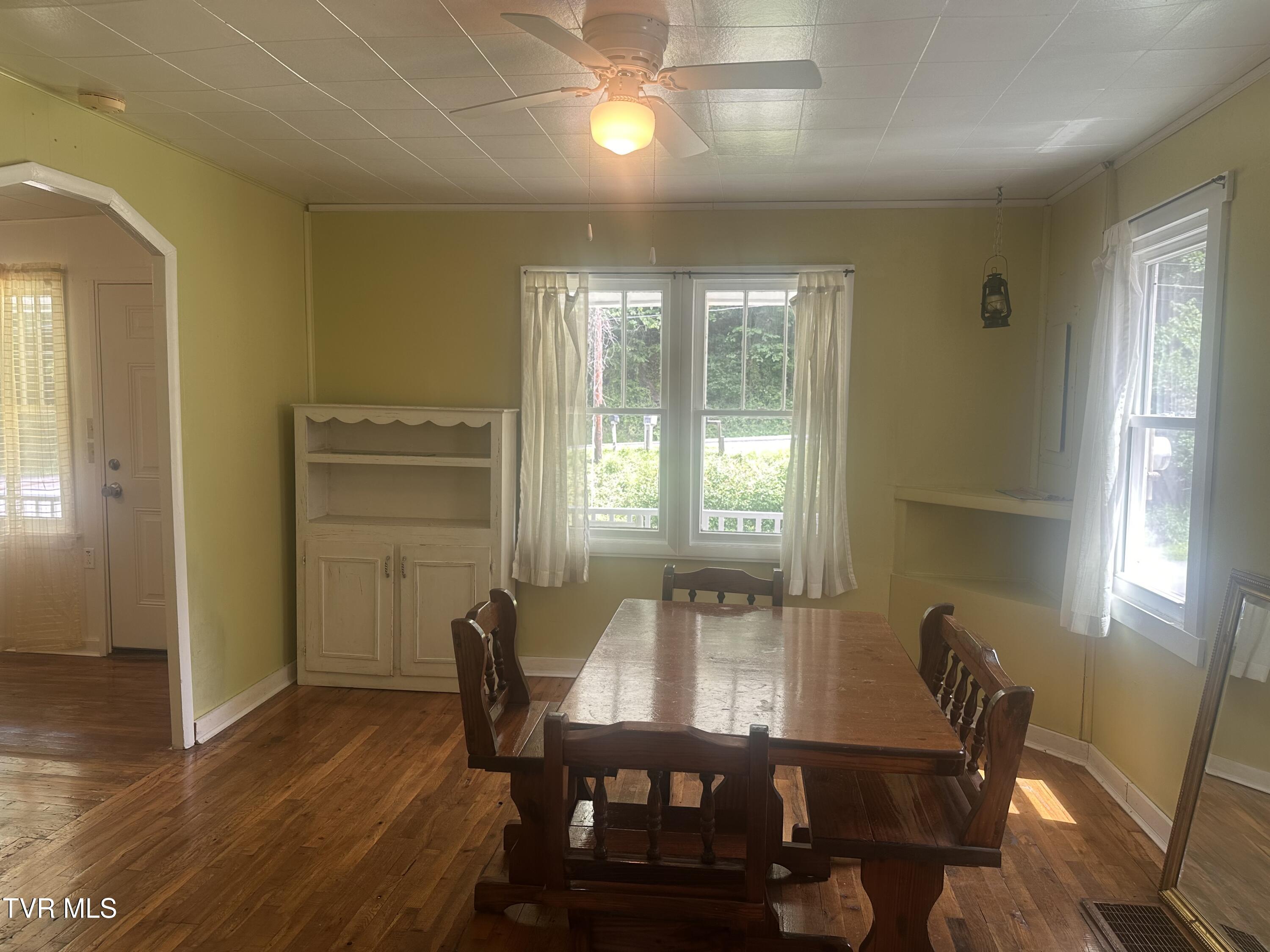 1012 Ward Fork Road Grundy, VA 24614 - Photo 16 of 37 IMG_2941 (1)