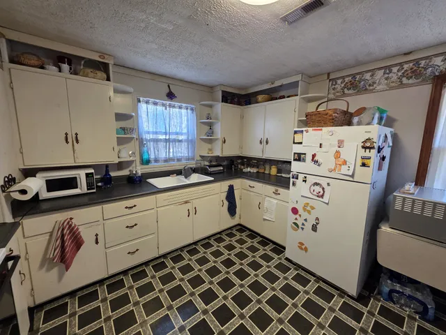 $309,000 | 2001 Lacy Lane, Maryville, TN 37801