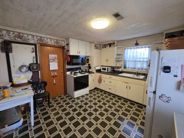 $309,000 | 2001 Lacy Lane, Maryville, TN 37801