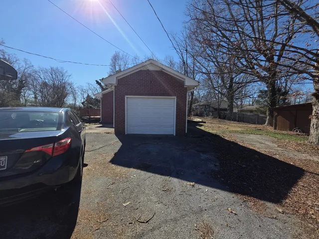 $309,000 | 2001 Lacy Lane, Maryville, TN 37801