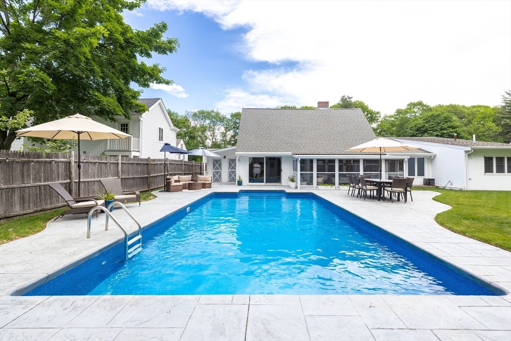 14 Hardwick Road Natick, MA 01760 - Photo 31 of 39
