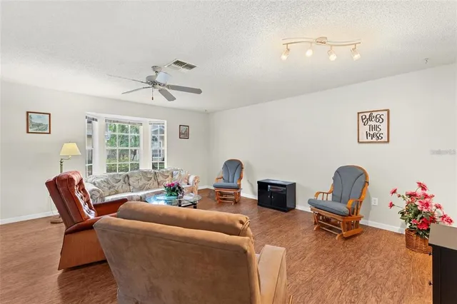 $2,300 | 2373 Hounds Trail, Palm Harbor, FL 34683