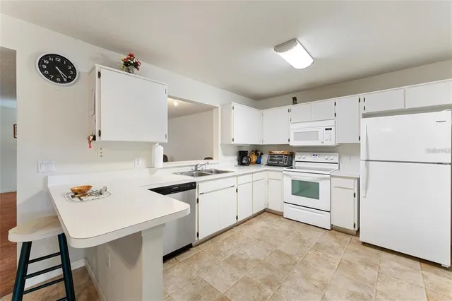 $2,300 | 2373 Hounds Trail, Palm Harbor, FL 34683