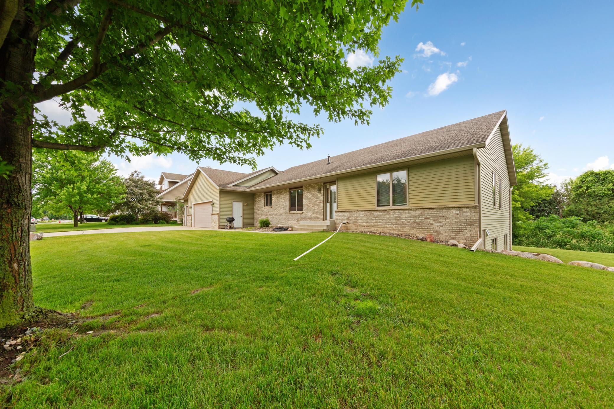 1555 Greenleaf Road Owatonna, MN 55060 - Photo 2 of 31