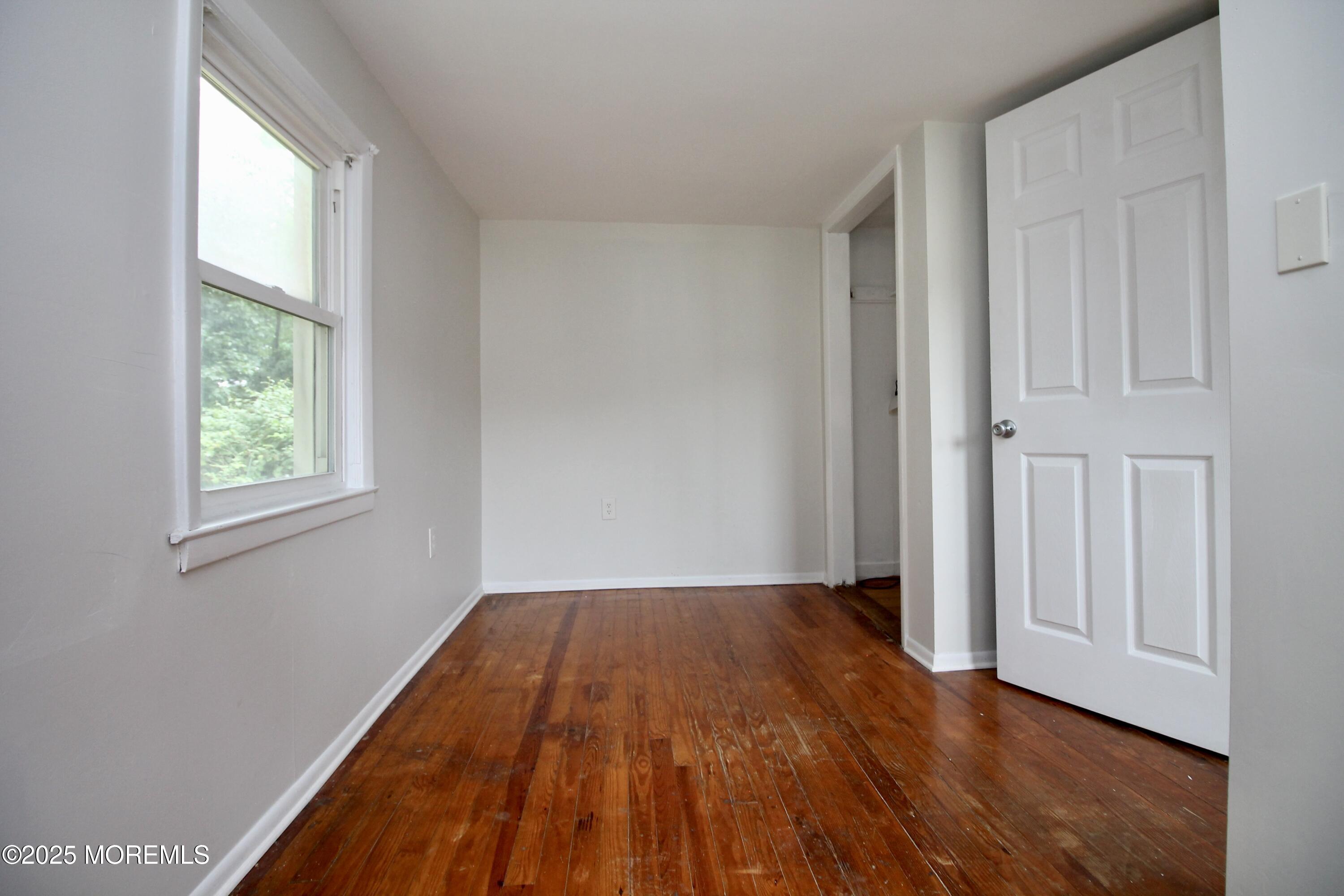 33 Weaverville Road Freehold, NJ 07728 - Photo 18 of 26 BE812D22-841A-4774-B21E-0D1B2A41C07D_1_2