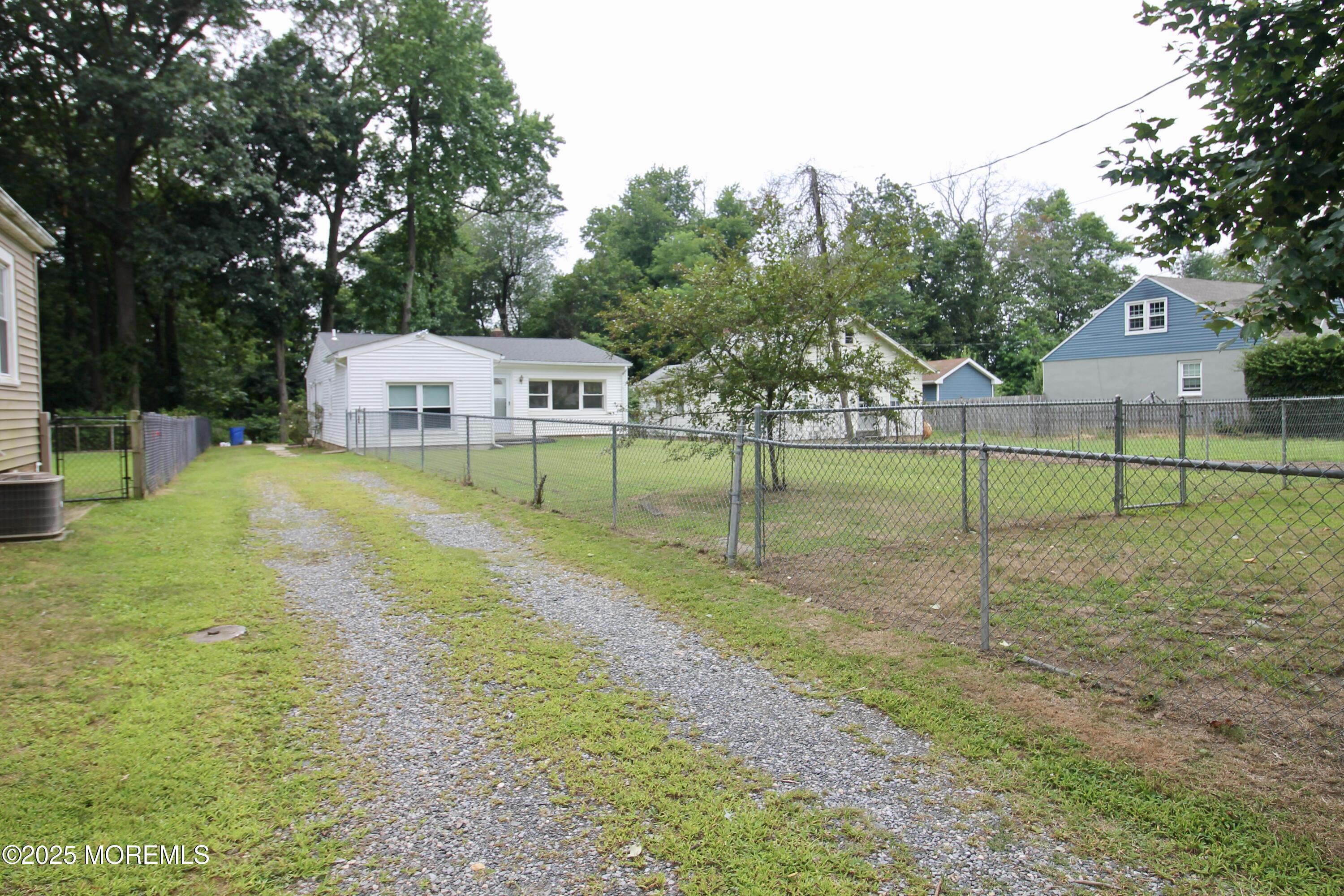 33 Weaverville Road Freehold, NJ 07728 - Photo 2 of 26 E36F5FE9-1221-4FF8-974B-89285DC58197_1_2
