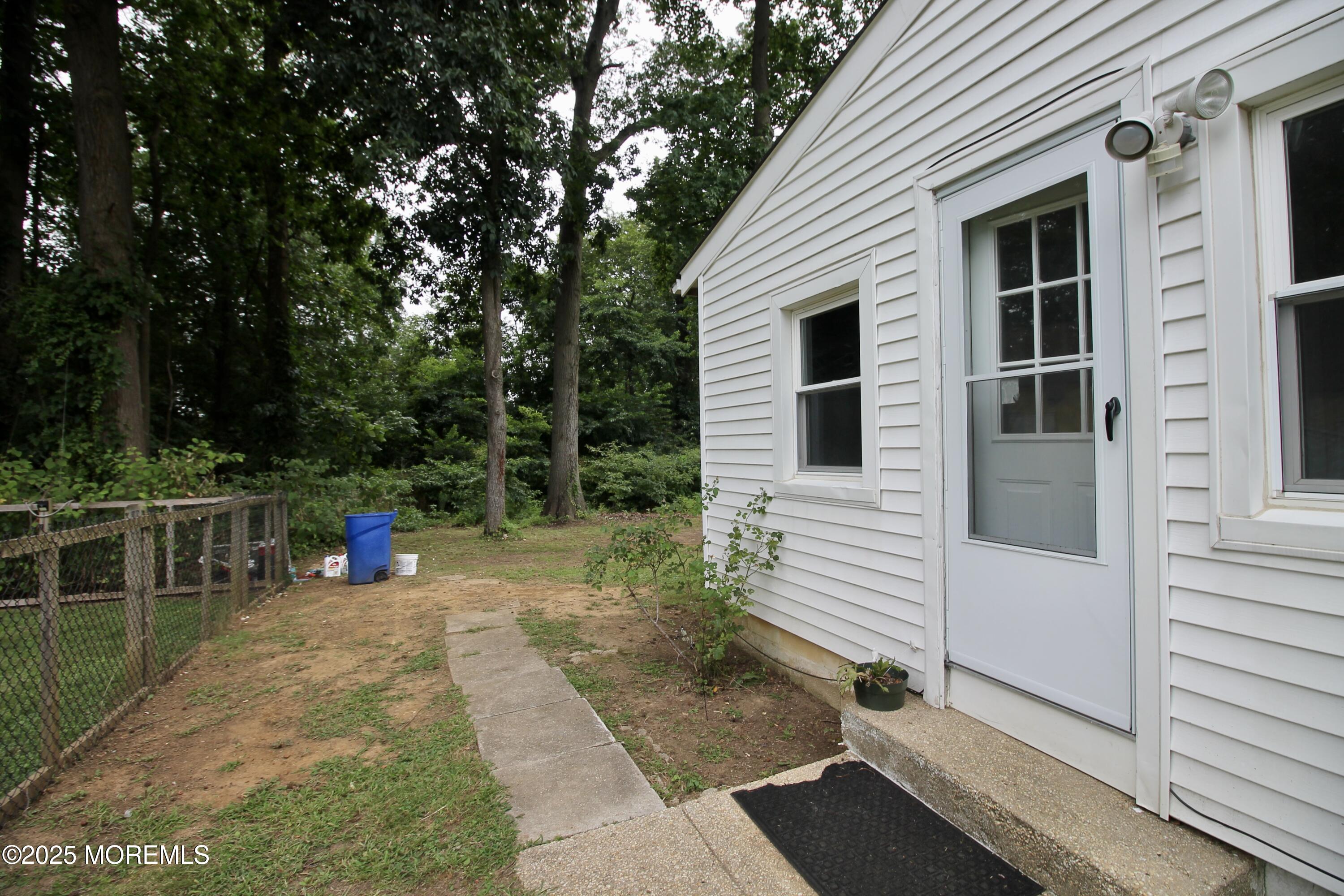 33 Weaverville Road Freehold, NJ 07728 - Photo 21 of 26 ABD2B7A8-FEC5-474D-8B87-D47EE535CB94_1_2