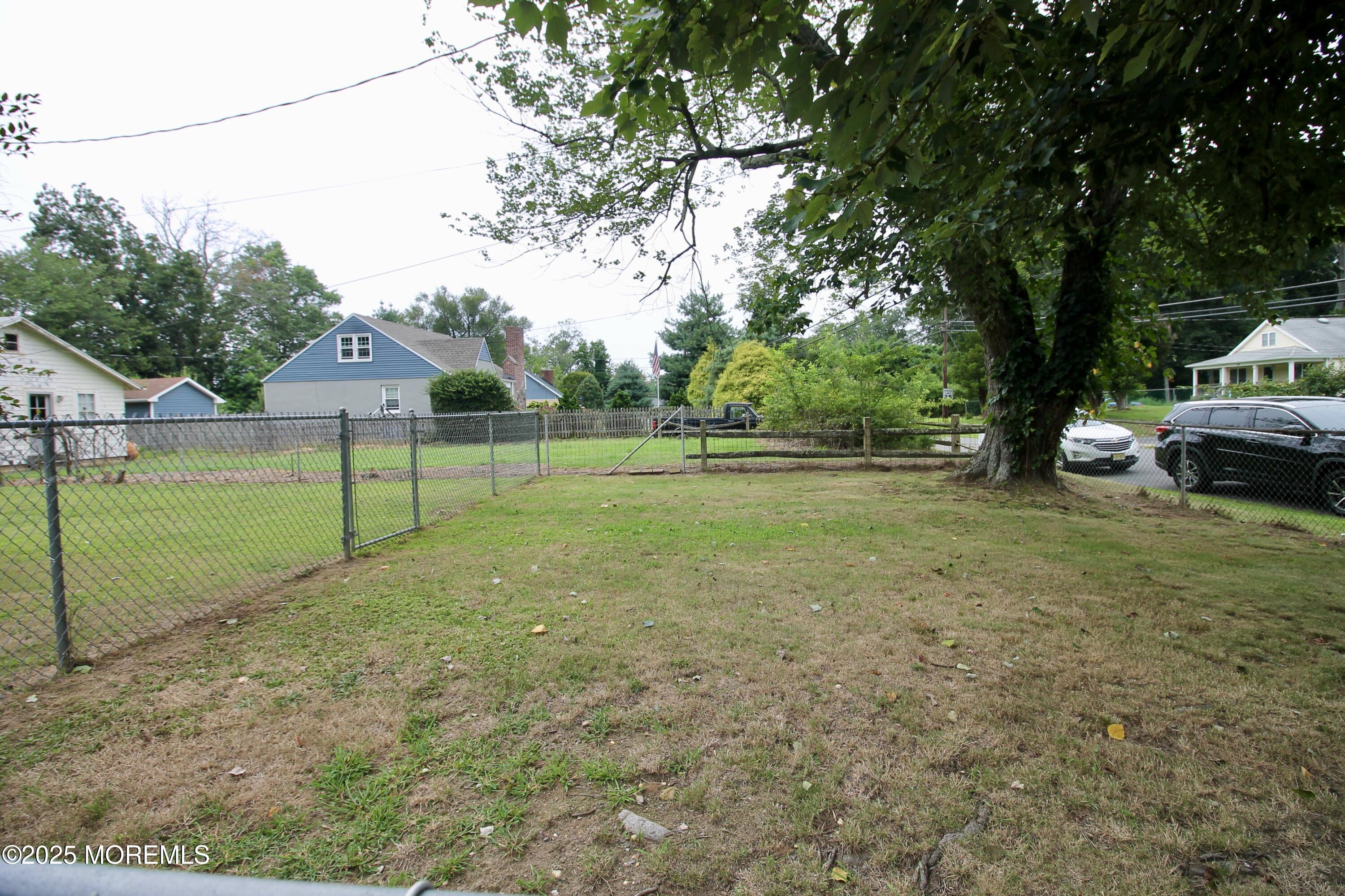 33 Weaverville Road Freehold, NJ 07728 - Photo 26 of 26 7AD118B8-565E-4180-BC6C-A62A8341BCAE_1_2