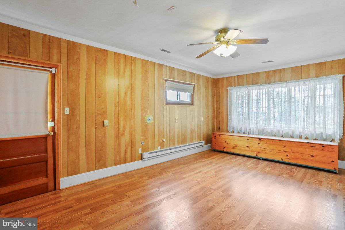 13506 Spriggs Road Hagerstown, MD 21742 - Photo 25 of 43 Hobby Room Main Level off Kitchen