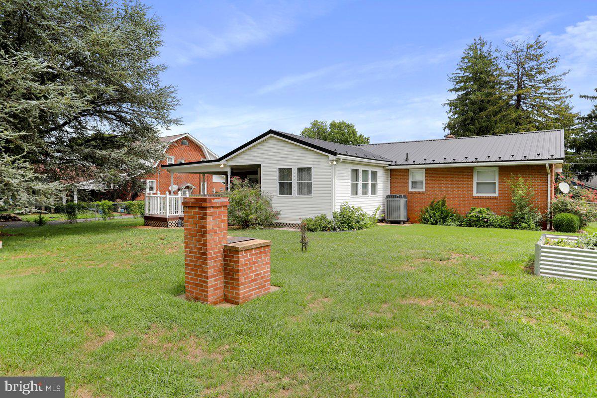 13506 Spriggs Road Hagerstown, MD 21742 - Photo 36 of 43 Back View