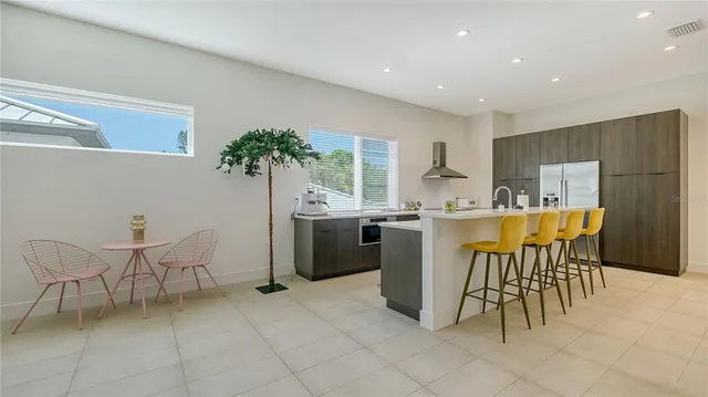 $2,500,000 | 1755 7th Street, Sarasota, FL 34236