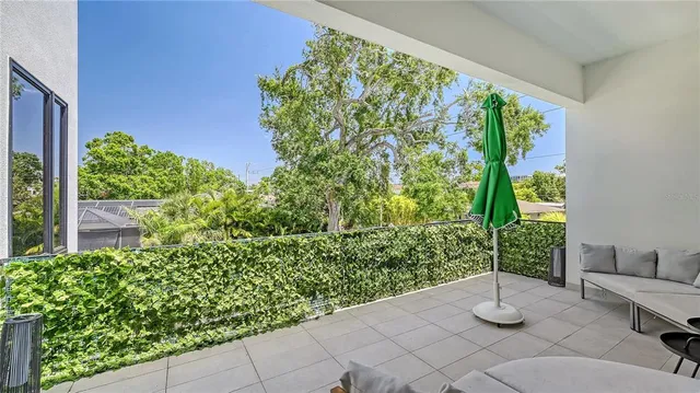 $2,500,000 | 1755 7th Street, Sarasota, FL 34236