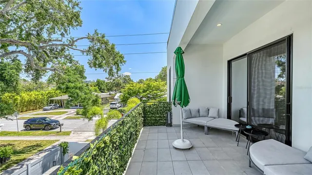 $2,500,000 | 1755 7th Street, Sarasota, FL 34236